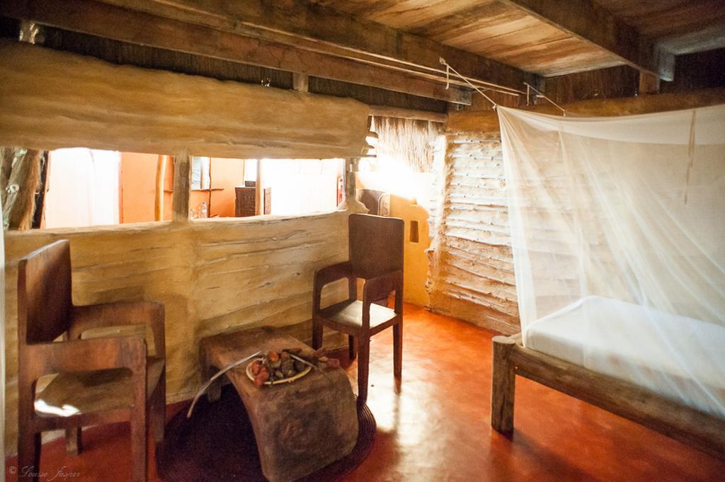 Iharana Bush Camp Hotell Ambondromifehy Exteriör bild